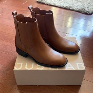 Vernetta Chelsea Booties